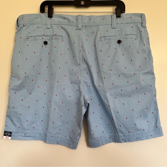 NWT Men’s St. John’s Bay All Over Print Chino Shorts Size 42 9” Inseam Blue - Picture 3 of 6